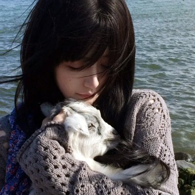 当红小花又出大瓜：恋情细节流出，本人沉默不回应，短时间内